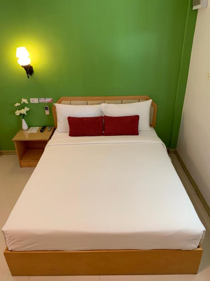 Hotel The Orchid House Nong Kung Yai Esterno foto
