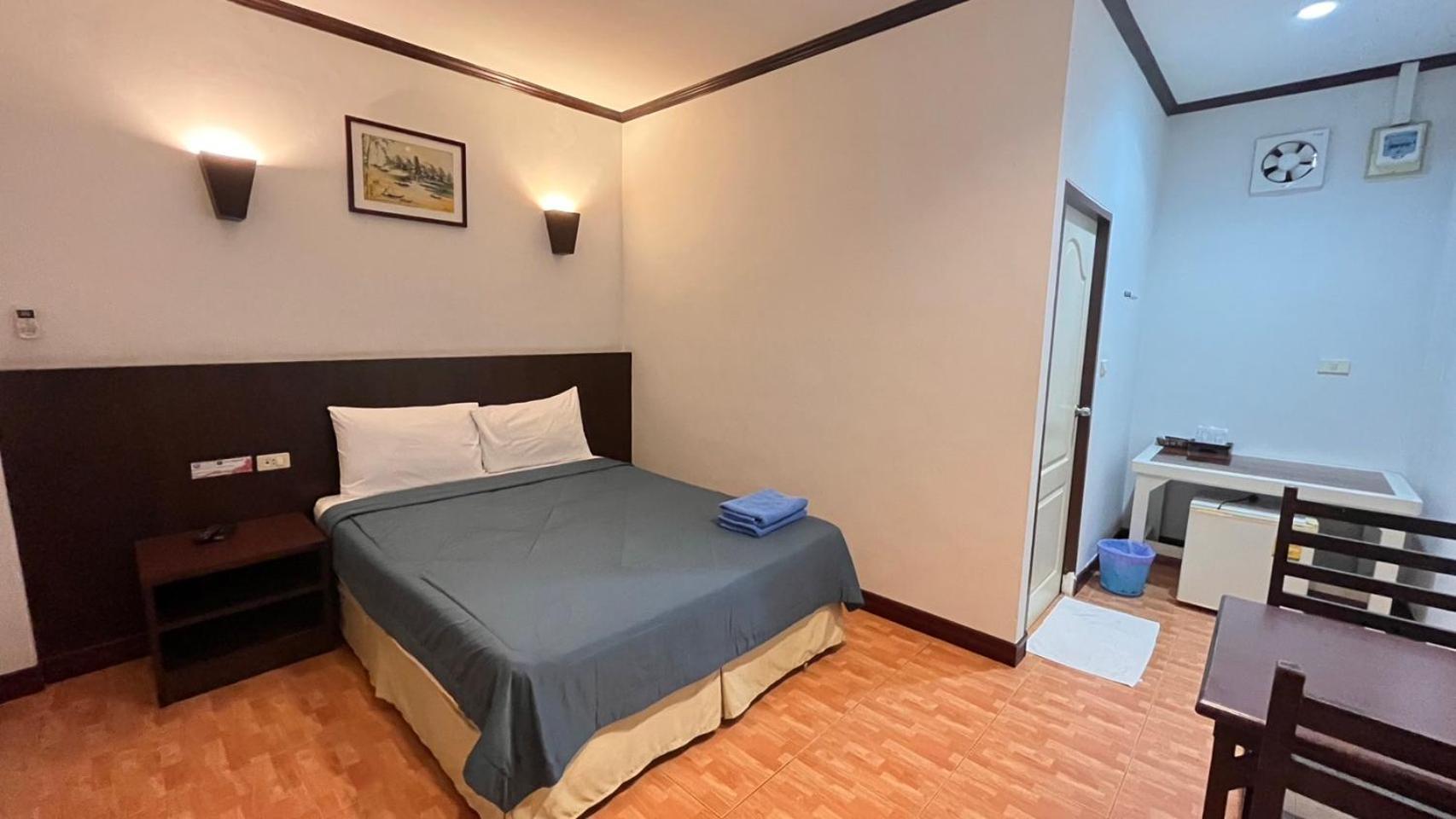 Hotel The Orchid House Nong Kung Yai Esterno foto